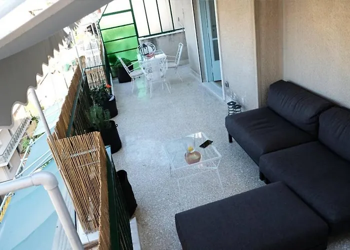 Captains Flat On The Roof