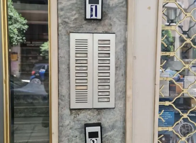 106 Ιπποκράτους