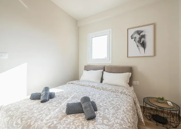 Attiki Metro Top Floor By Greece Apartments